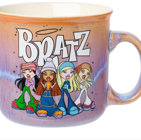 BRATZ CAMPER CERAMIC 20OZ MUG - Picture 1 of 5